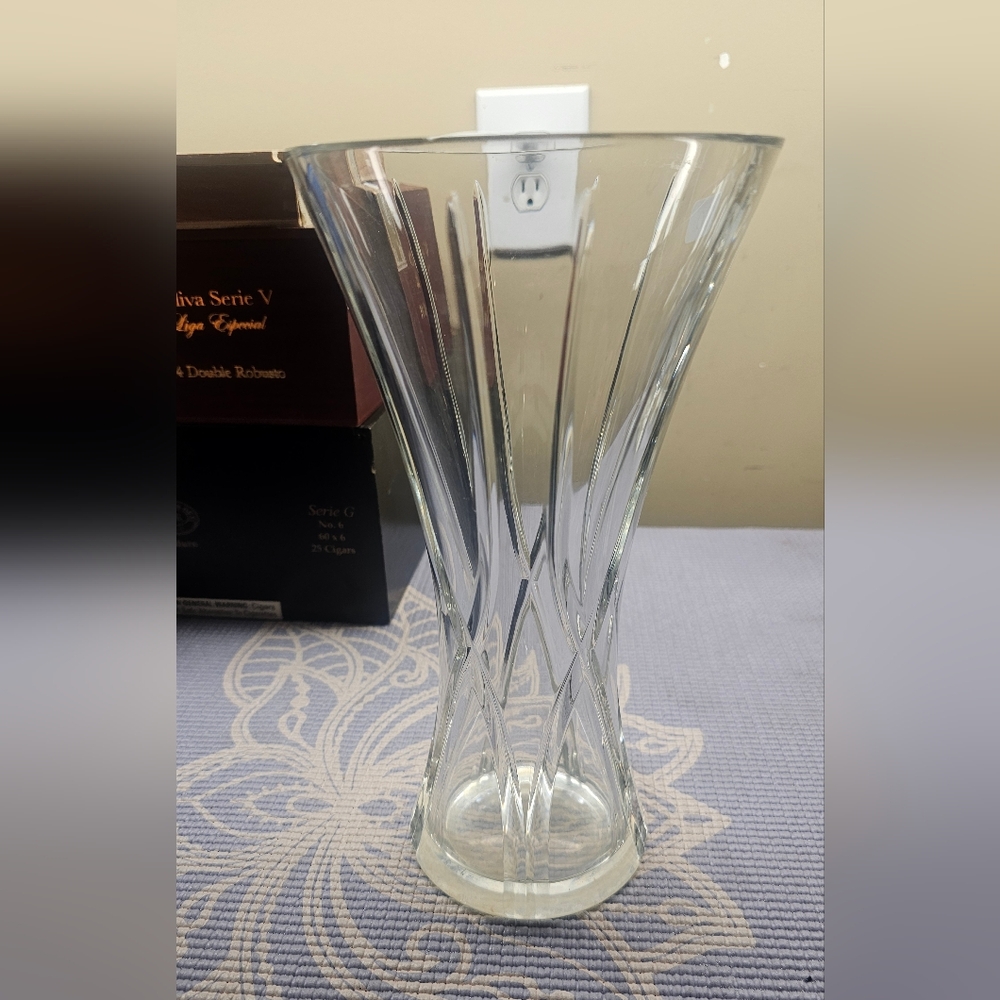 Vintage Prague 24% PbO Cut Lead Crystal 8" Vase Made in Czech Republic